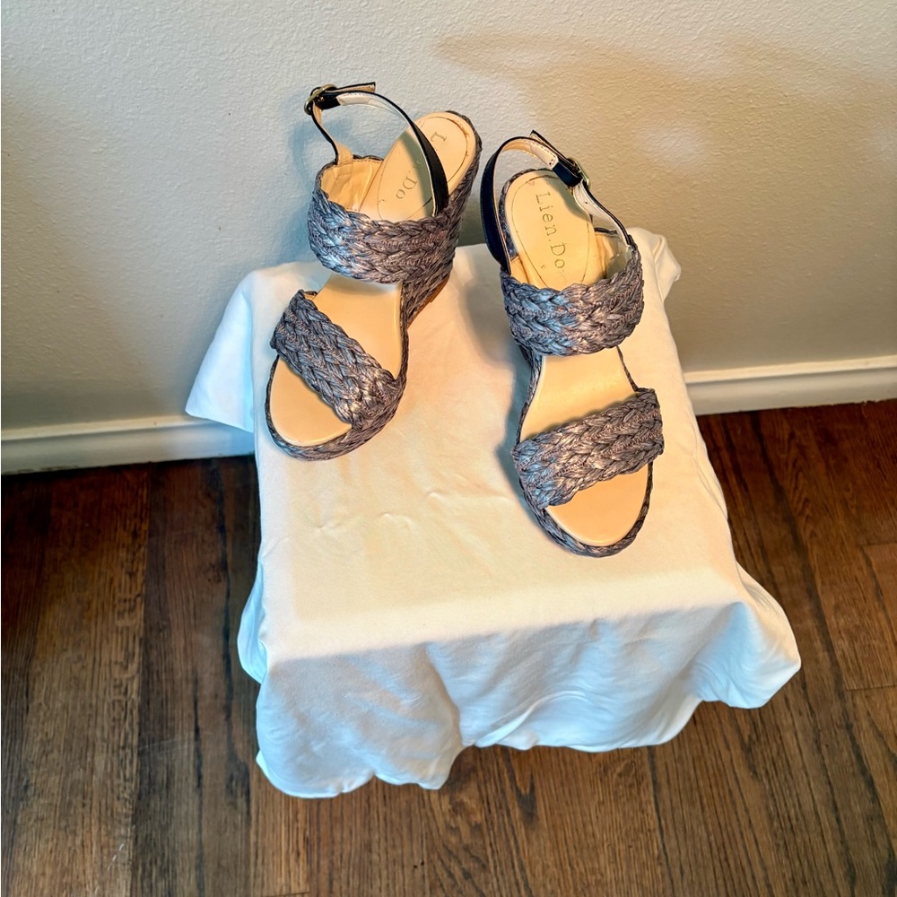 Lien Do woven wedge sandals - size 7 - Chic Blue!